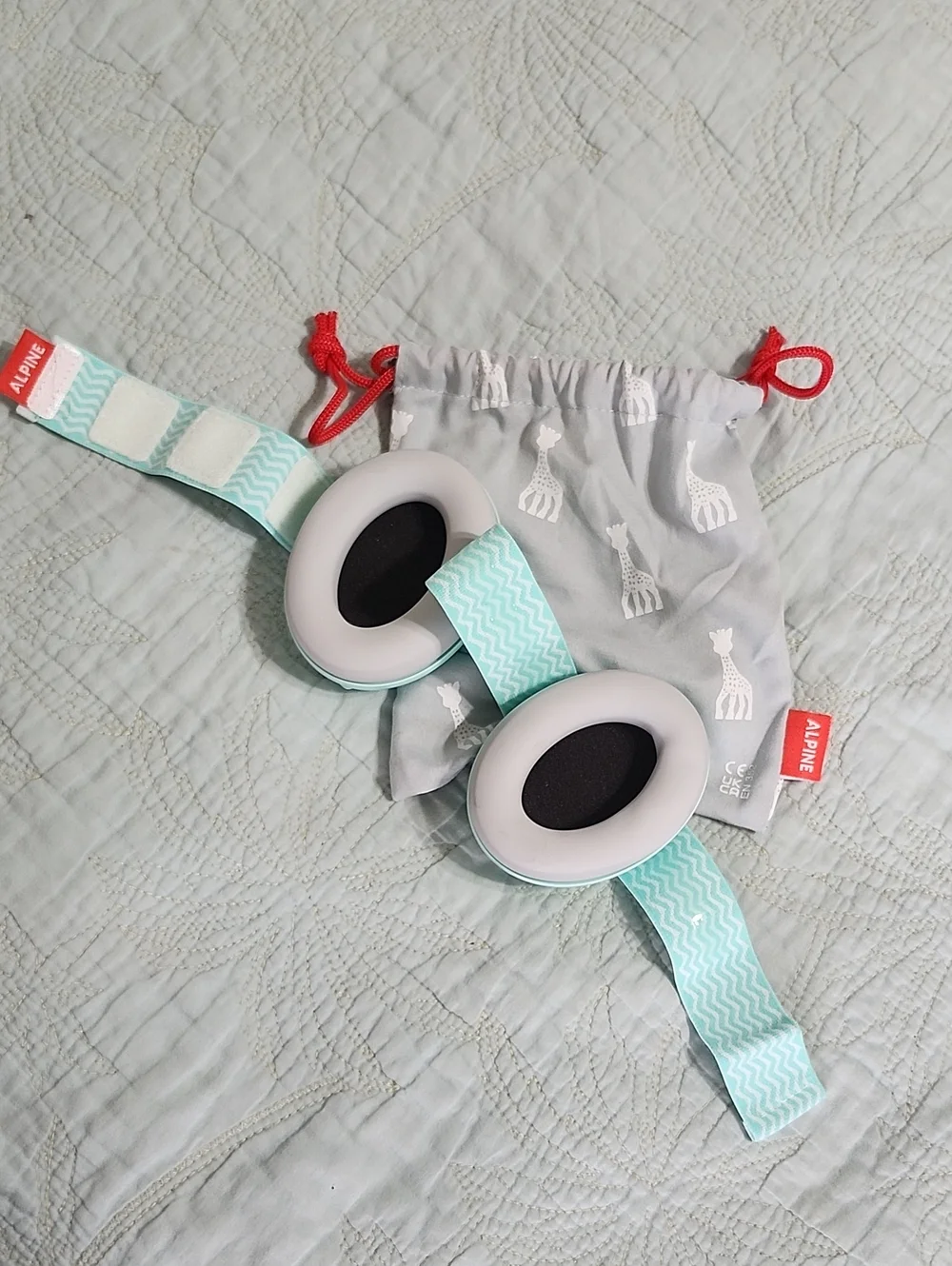Alpine Muffy BABY - Sophie la Girafe Earmuff With Pouch - NWOT
